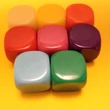 Üres, színes dobókockacsomag, 16 mm X 8 különböző szín - írható, felmatricázható felületű