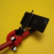 Telefontartó tripod miniállvány „polip" hajlítható lábakkal, tartókerettel - kék (több színben, bleutooth elsütő is kapható hozzá)