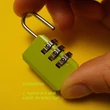 A nyitókód átállítása háromszámjegyű számzáras lakatokon – Setting up a new open code at numeric padlock