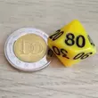 Méret: 22 mm - tízoldalú kocka tízesekkel számozva - számoláshoz - műveletekhez - matematika- és idegen nyelvi órán - sárga