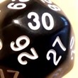 Sorsoláshoz és valószínűségszámításhoz – fekete harmincoldalú dobókocka (harminc lappal bíró háromdimenziós test)