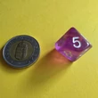 Méretviszonyítás: 22 mm - Tízoldalú kocka játékos feladatokhoz - 0-9-ig számozva - áttetsző lila