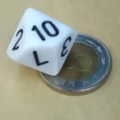 Színválaszték - Tízoldalú kocka játékos feladatokhoz - 1-10-ig számozva - fehér
