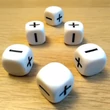 Dobókocka számolásos játékokhoz  – Összeadás (2x) - kivonás (2x) - két üres lap – Dice with math symbols and two blank faces