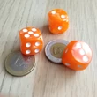 Hagyományos dobókocka 16 mm-es élhosszal – Társasjátékokhoz és órai játékos feladatokhoz – Classic marble dice
