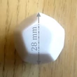 A dodekaéder köré írt gömb sugara annak kb. 1.4-szerese – a testátmérő így 1 cm-es él esetében kb. 28 mm
