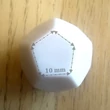 A dodekaédert alkotó oldallapok szabályos ötszögek ¬– A termék élhossza 10 mm
