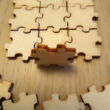Éleik jól illeszkednek egymáshoz – Kirakós készítéséhez ideális – Wooden small puzzle pieces