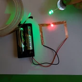 Áramkörök építése LED diódákkal és rézszalaggal