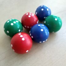 Dobógömb – „kerek dobókocka” 1-6-ig pöttyözve, több színben – piros (1 db)