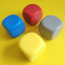 Üres dobókocka több színben - díszíthető, felmatricázható - 22 mm-es, műanyag, sárga