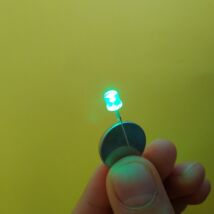 LED dióda áramkörépítéshez vagy „titkos kód" létrehozásához, zöld (több színben)