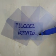 Üres, letörölhető, áttetsző plasztik műanyag kártya