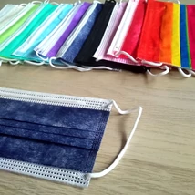 Farmerkék színű eldobható orvosi szájmaszk – Vidám színes háromrétegű maszkok orrcsíptetővel - Jeans blue color mask