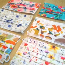 Virágmintás és állatos eldobható orvosi szájmaszk – Vidám színes háromrétegű maszkok orrcsíptetővel - Flower pattern colorful masks
