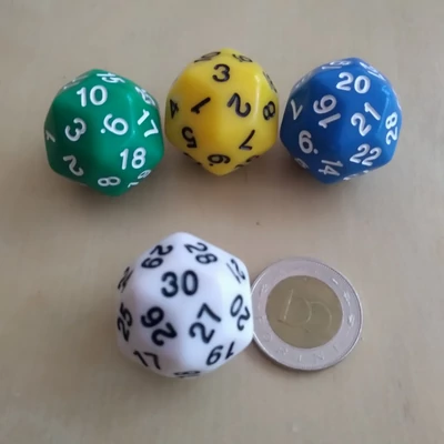 Harmincoldalú dobókocka készleten több színben – Lapszámozott dobóockák – RPG DnD dice – fehér