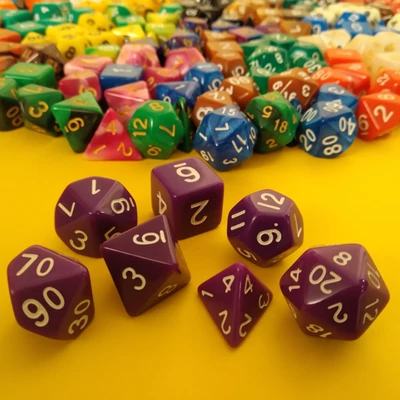 Kockakészlet lapszámozva, 7 db-os, lila - sok egyéb színben!