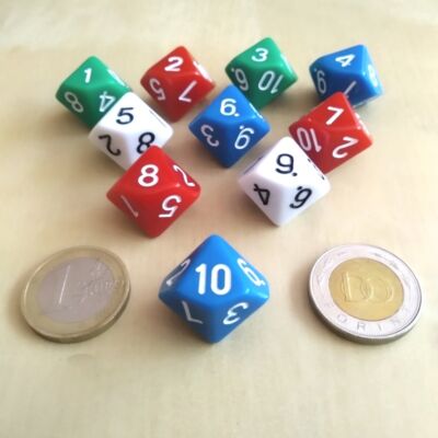 Tízoldalú kocka játékos feladatokhoz, csapatépítéshez 10-ig számozva, kék
