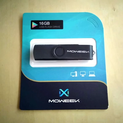 Kétvégű pendrive – telefonhoz is használhatod! – 16 GB, fekete, micro USB csatlakozóval