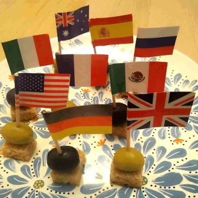 Koktélzászlók - sokféle ország - tanításhoz - idegen nyelv - földrajz - kultúra - gasztronómia - dekoráció - meccs - szurkolás